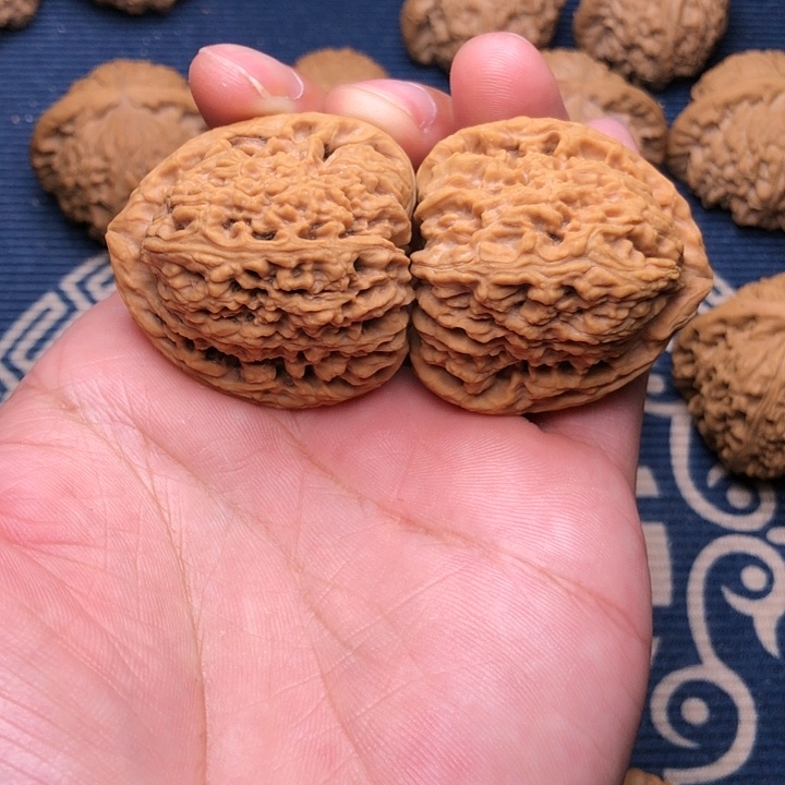 文玩核桃吊坠南疆石