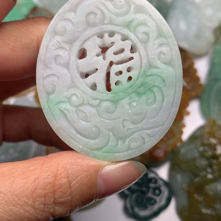 定制翡翠未镶嵌翡翠