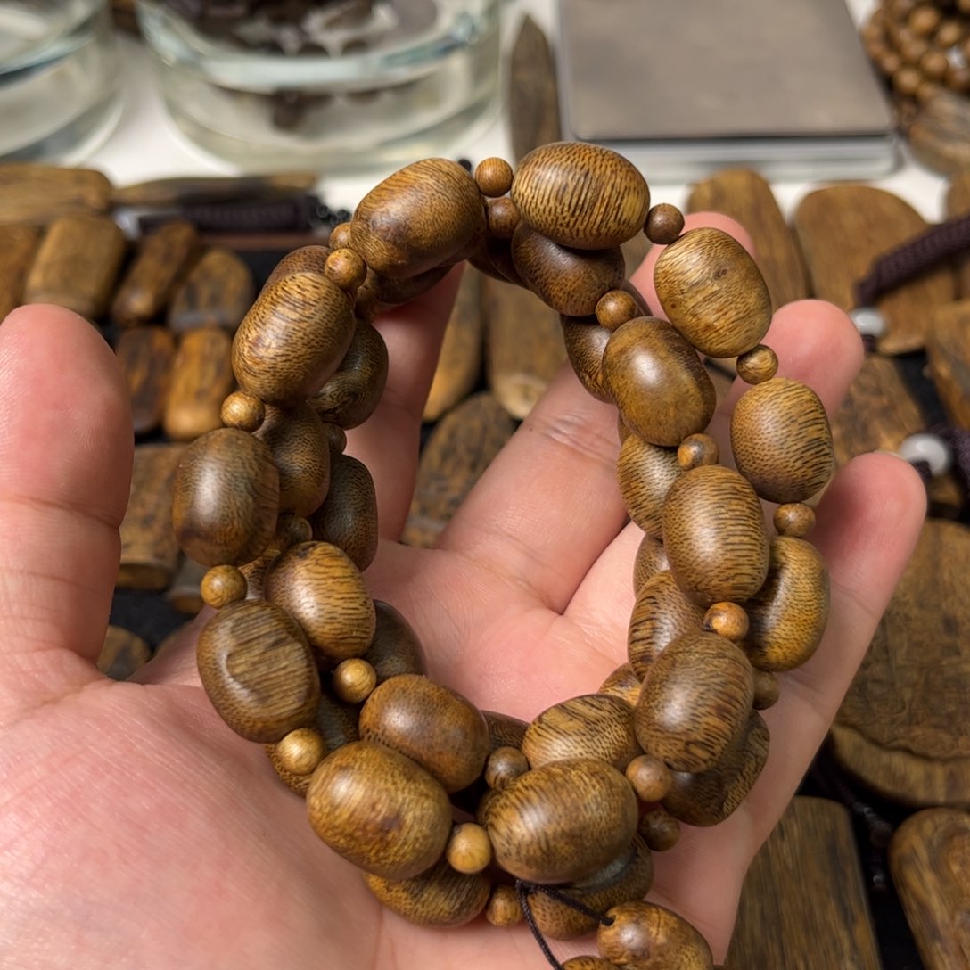 沉香手串狂*奇楠沉香留疤长串脖挂一条（福利）