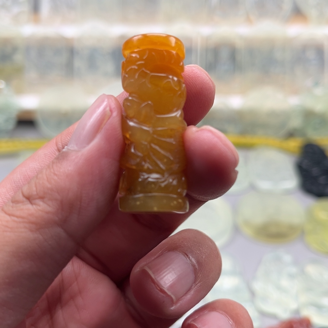 未镶嵌蛇纹石玉颈饰