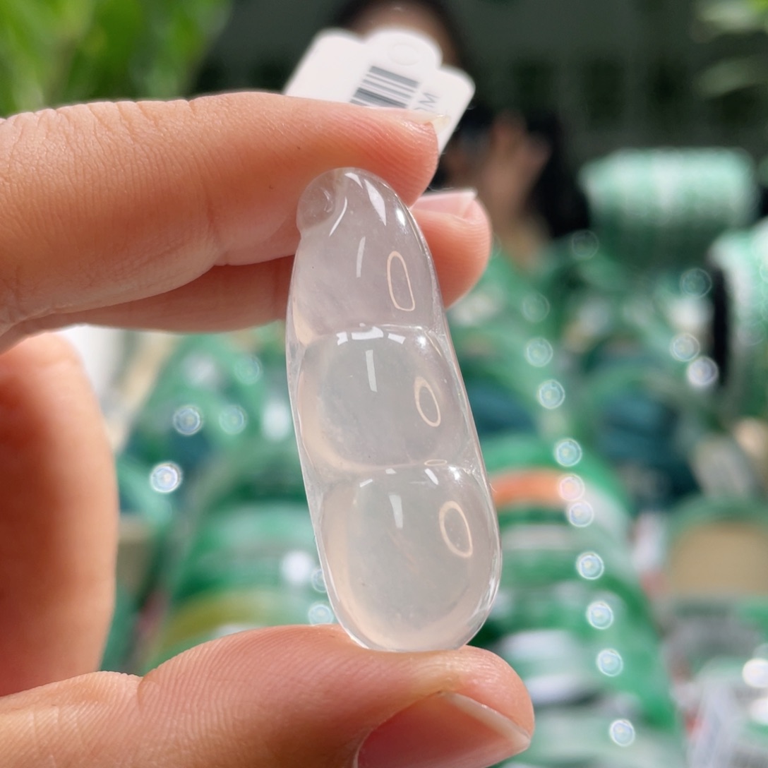 石英质玉颈饰未镶嵌