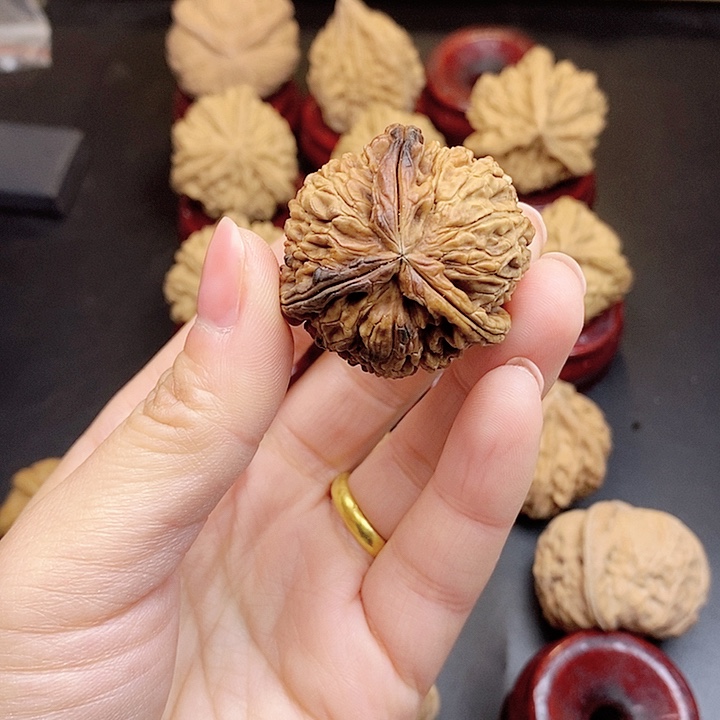 天***顺文玩核桃吊坠瑕疵单只不退不换