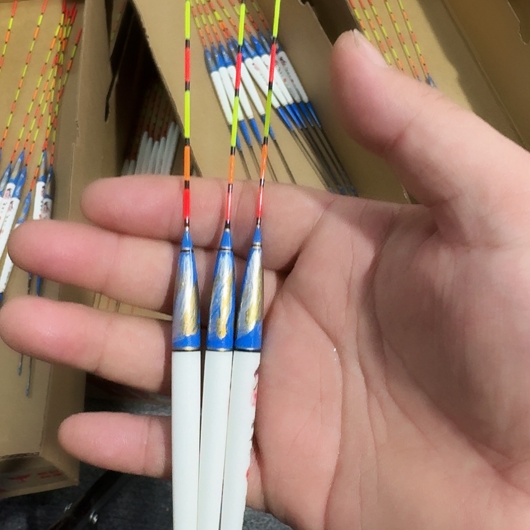 孔雀羽蓝白色浮漂1.7-1.9-2.1克3支