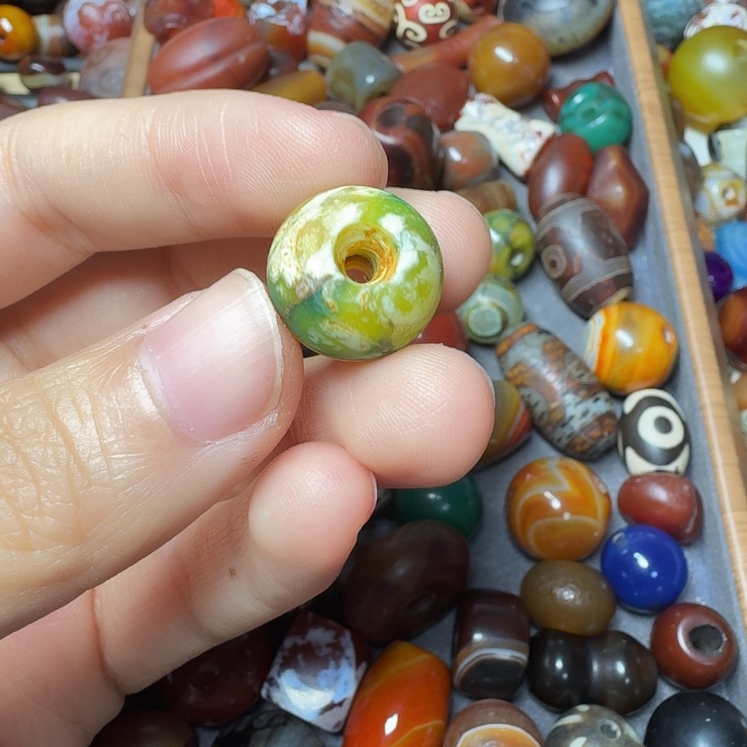 鸿***羽玛瑙/玉髓未镶嵌30包邮