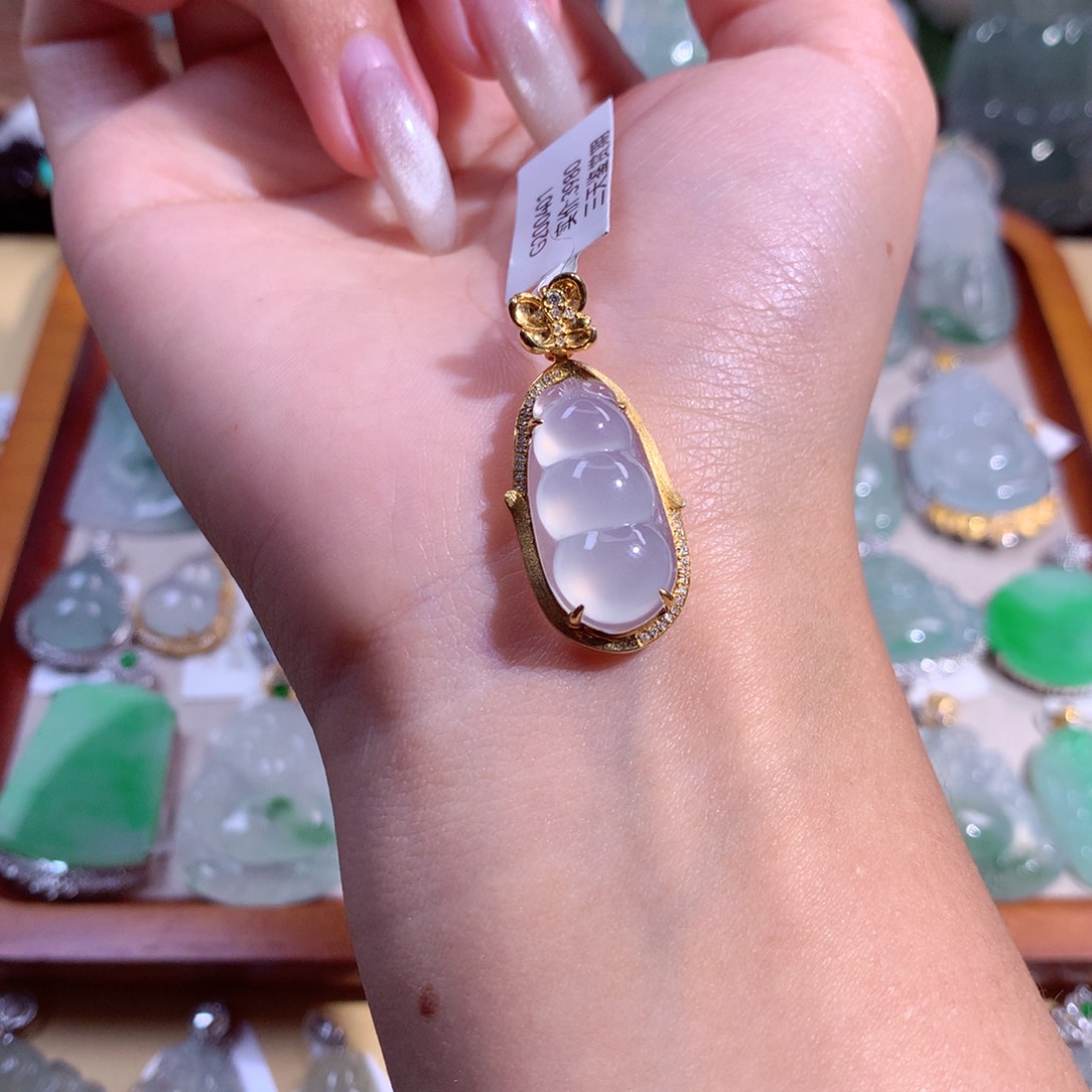 翡翠吊坠(不含链)18K金镶嵌