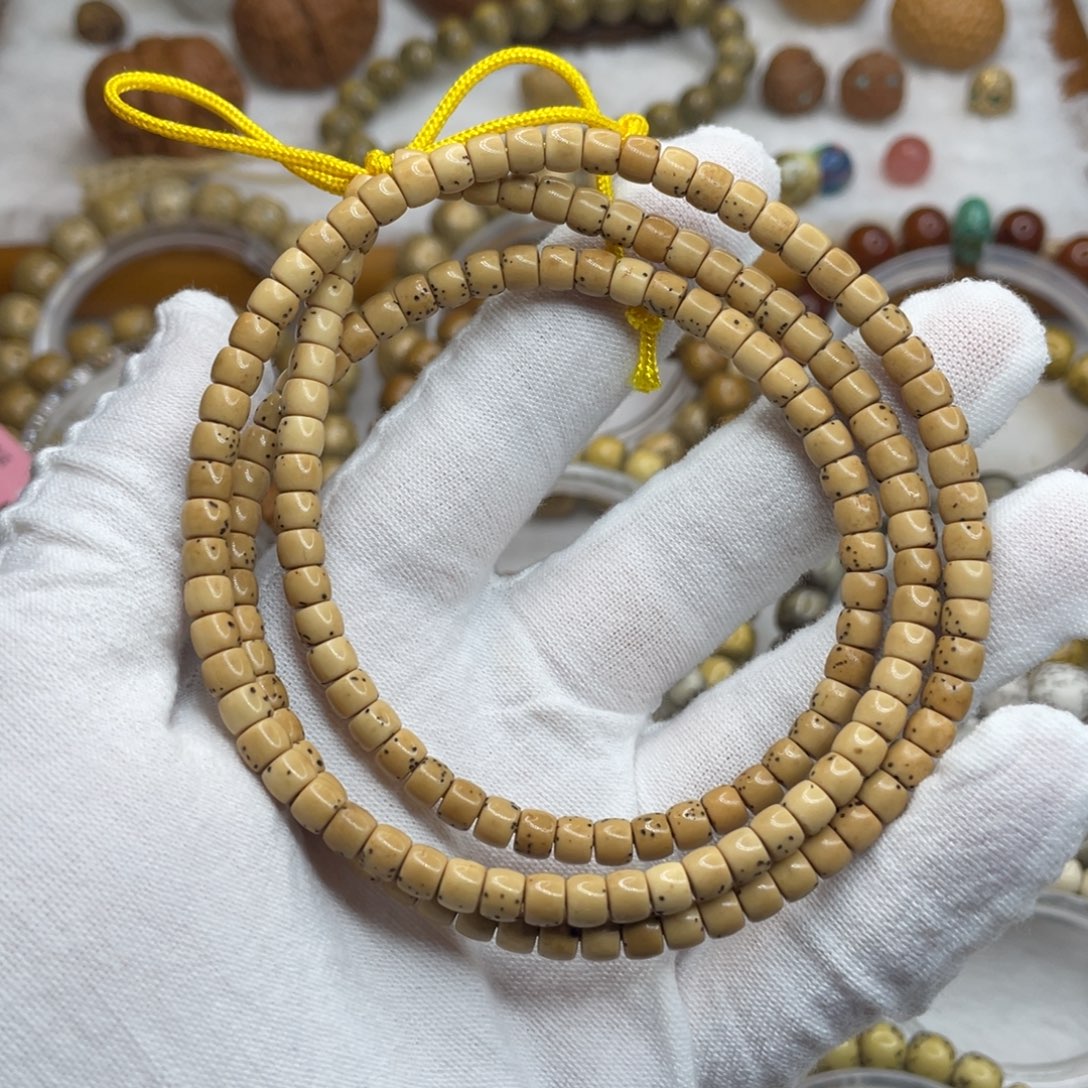 手串星月菩提5/4原白直切