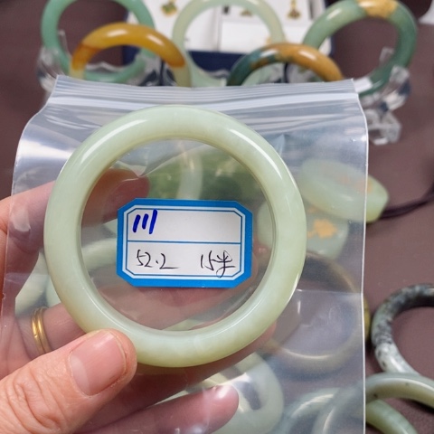 蛇纹石玉手镯未镶嵌o*