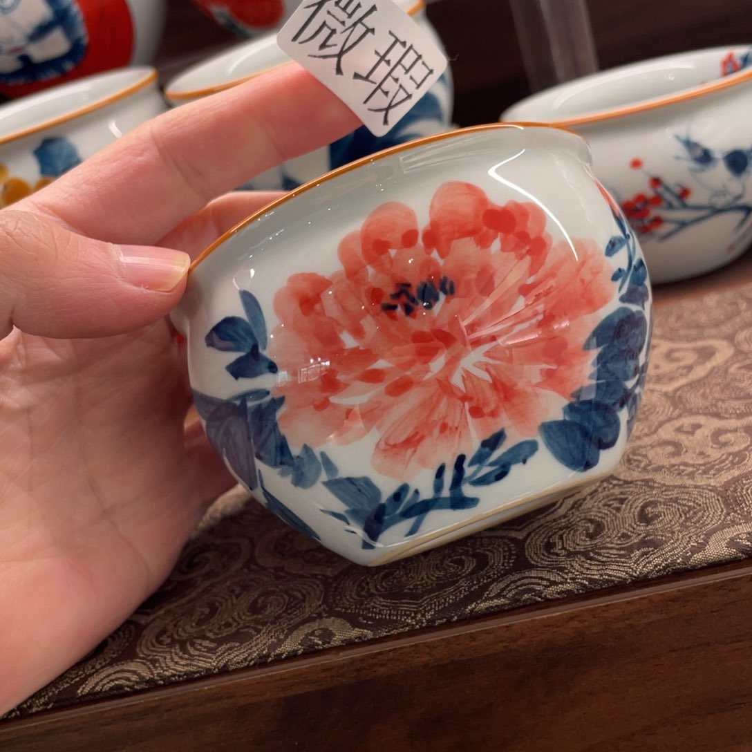 釉下手绘茶具微瑕