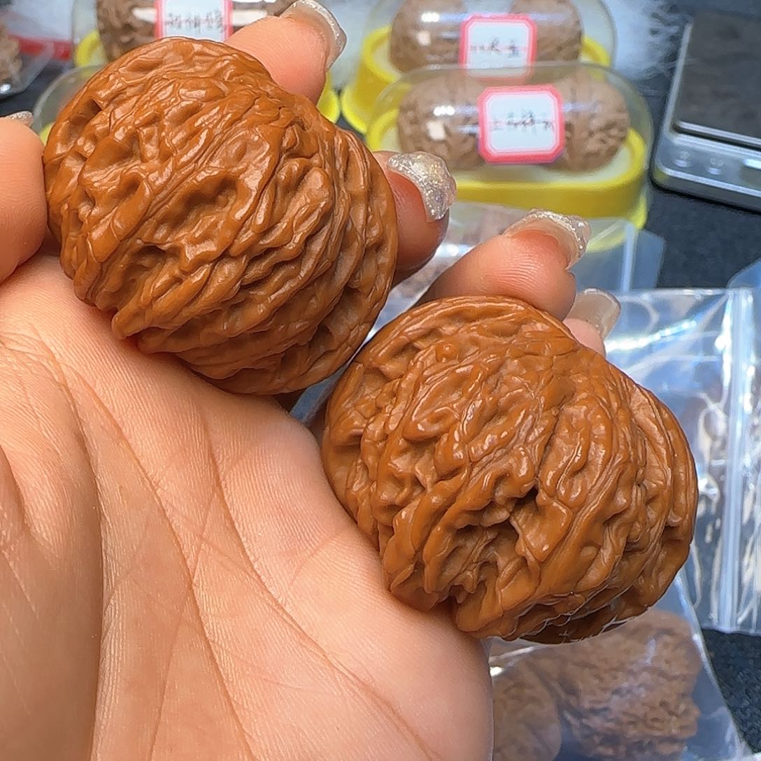 特***售文玩核桃吊坠磨盘