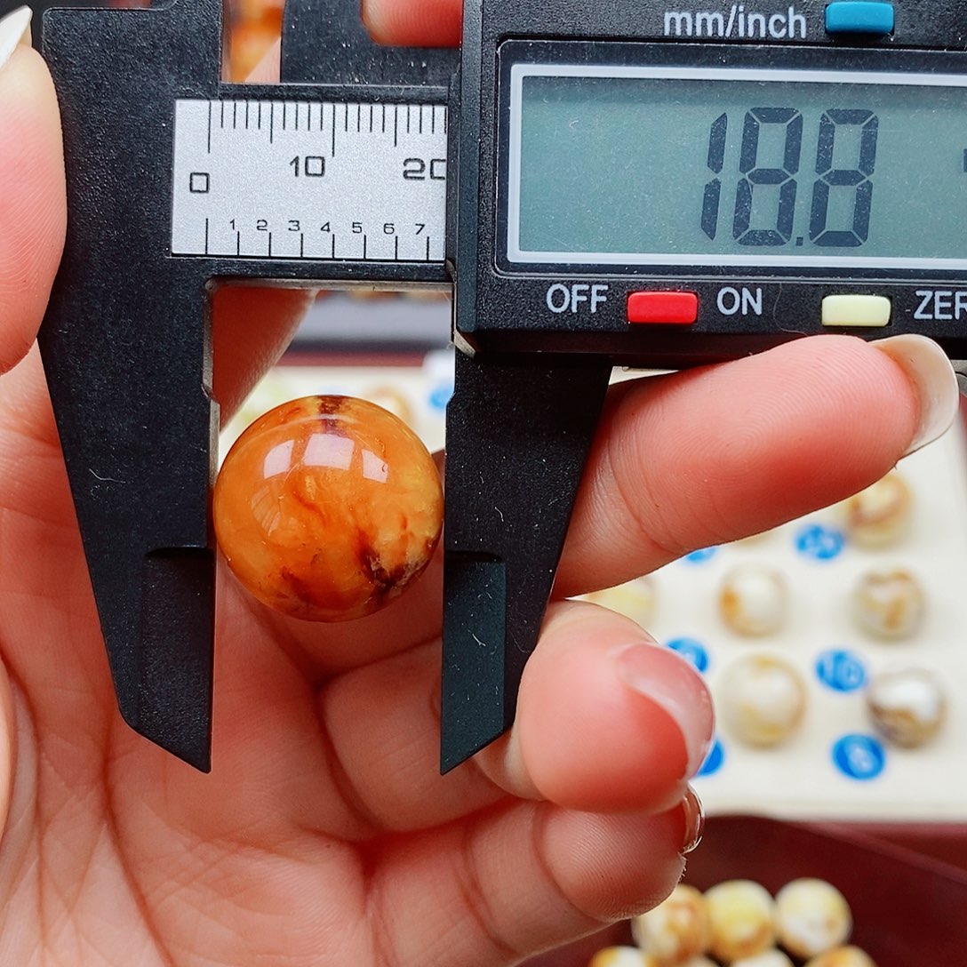 琥珀未镶嵌裸石蜜蜡微瑕