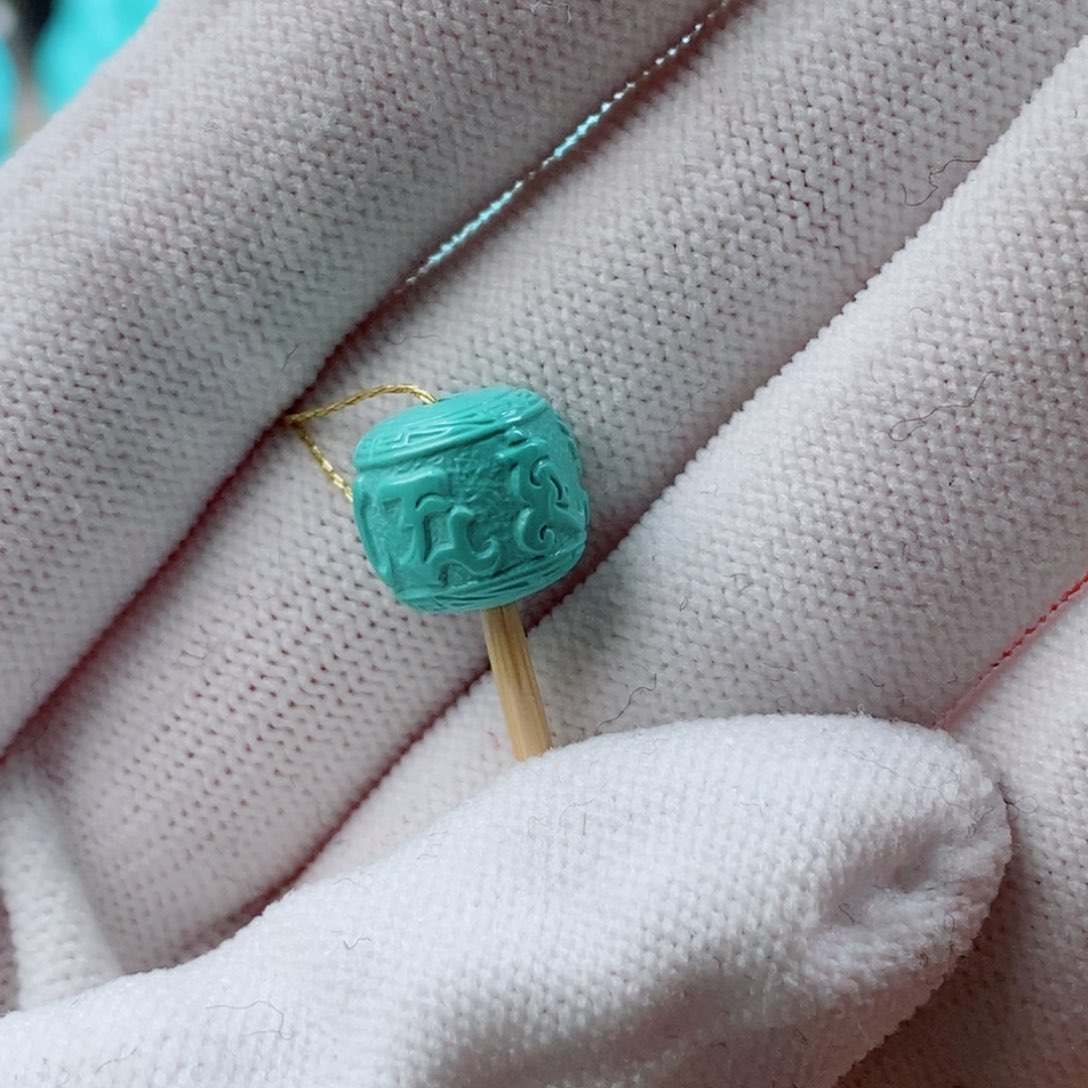 绿松石配饰未镶嵌