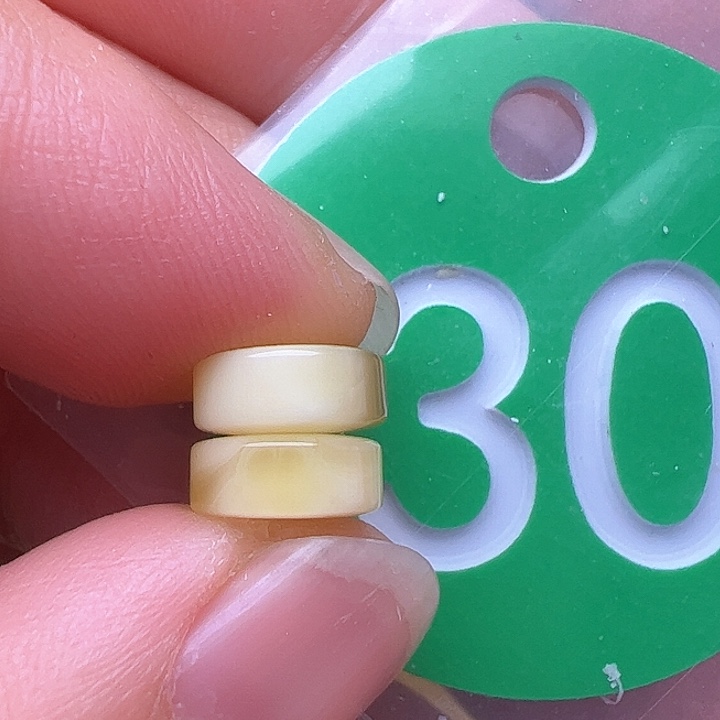 蜜蜡裸石未镶嵌8.m m