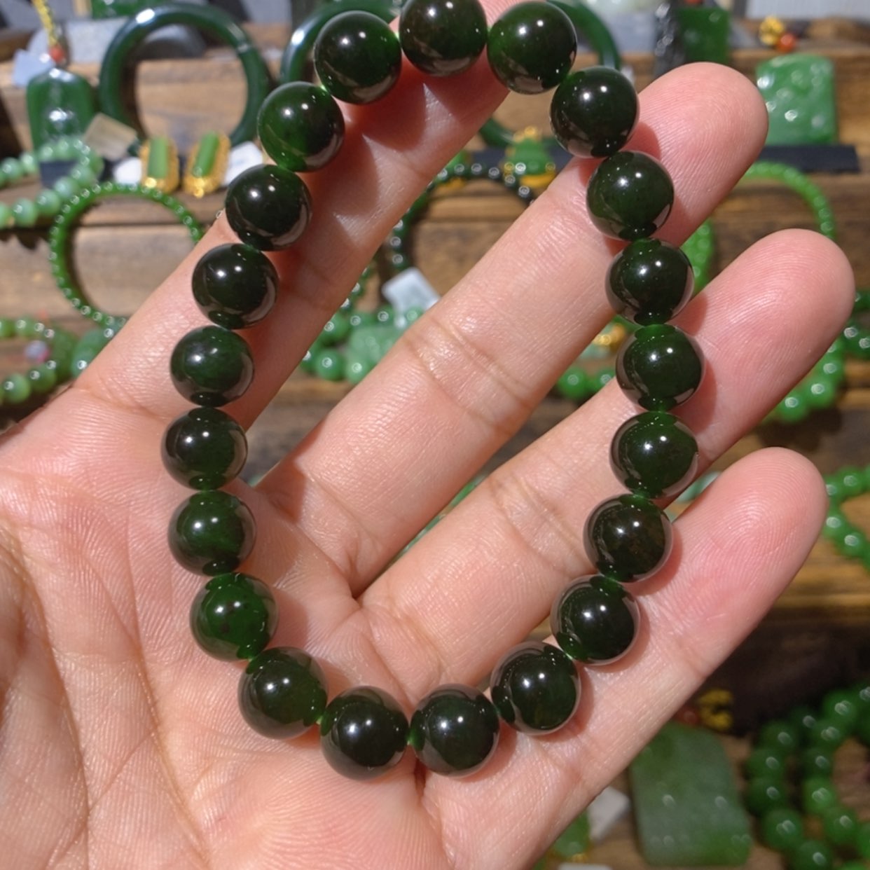 【闪购商品】吊坠(不含链)未镶嵌和田玉巴基斯坦红皮老料手串10