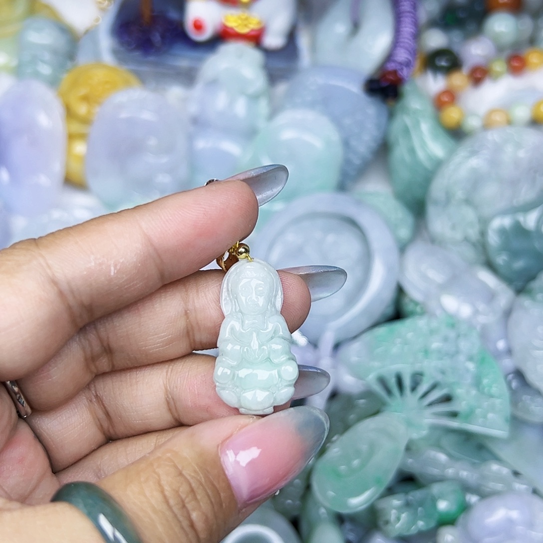 翡翠未镶嵌颈饰Wq