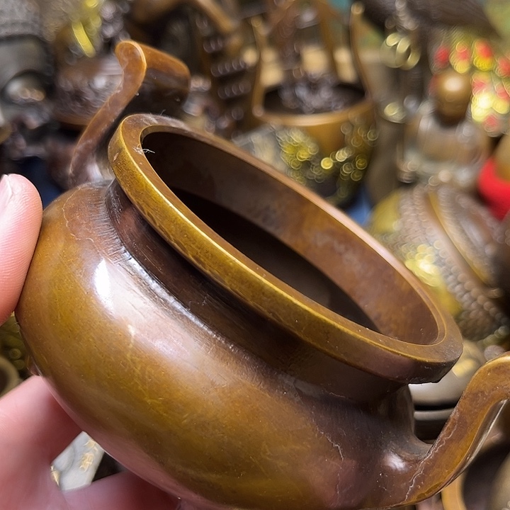 精美铜器批发档口