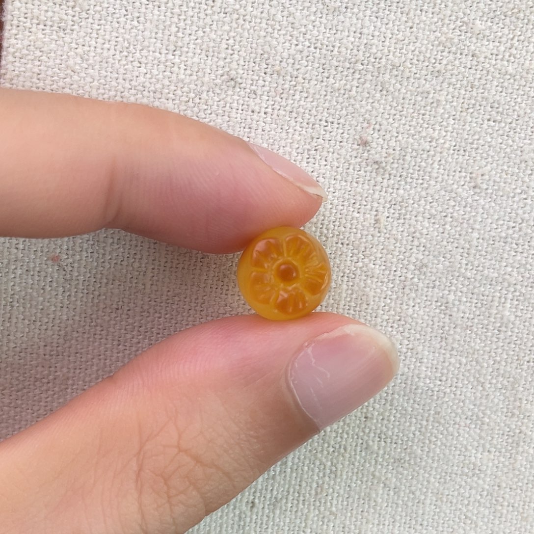 琥珀未镶嵌珠宝奇石柿子