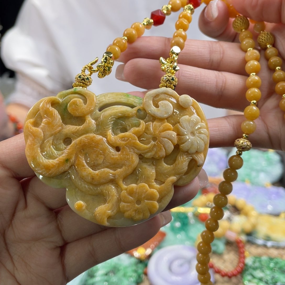 翡翠颈饰未镶嵌代编织