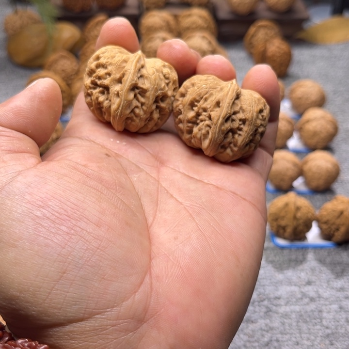 文玩核桃把件平谷元宝