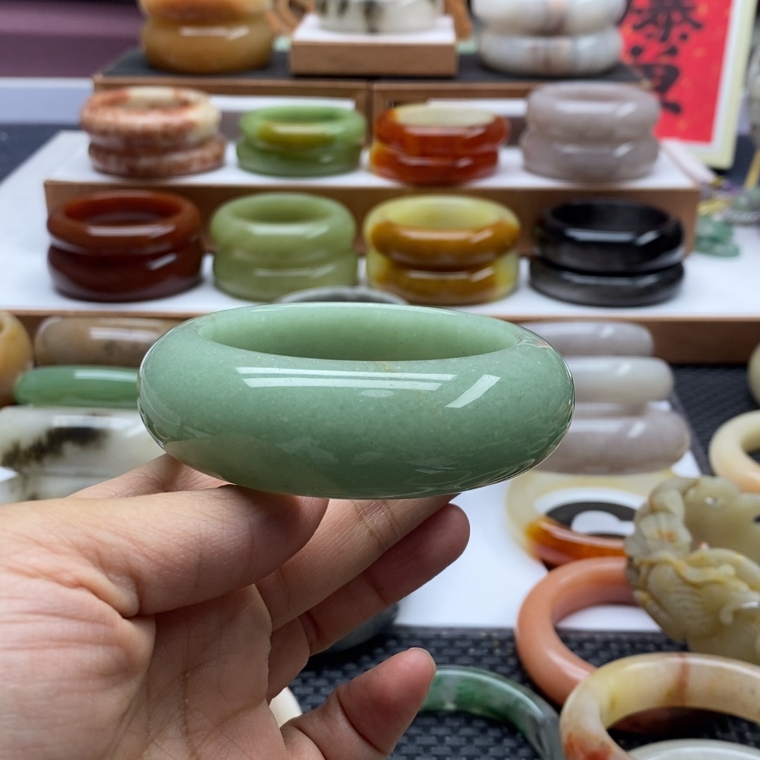 石英质玉手镯未镶嵌Y***白