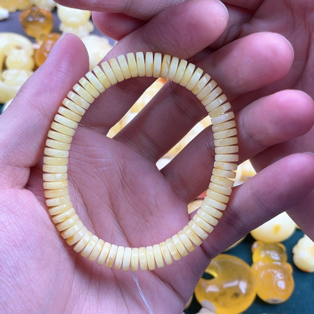 琥珀裸石未镶嵌蜜蜡