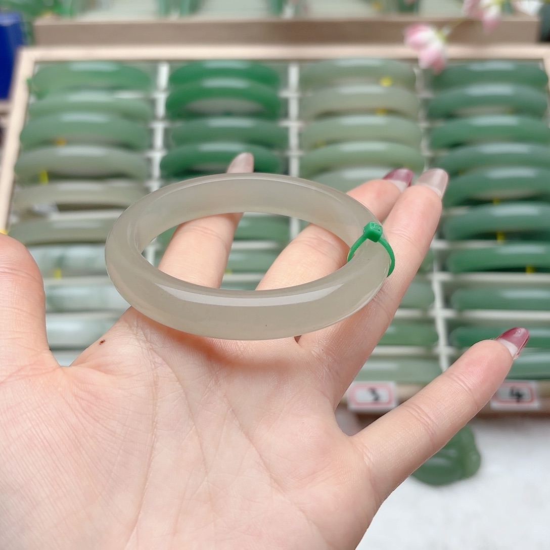 石英质玉手镯未镶嵌5657