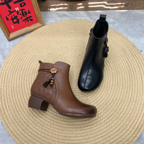 25新款Y6918复古简约时尚软底防滑牛皮冬季妈妈加厚小粗跟鞋短靴