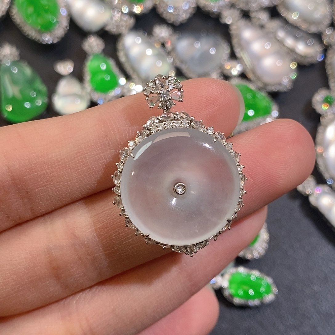 翡翠颈饰18K金镶嵌天然缅甸A货翡翠