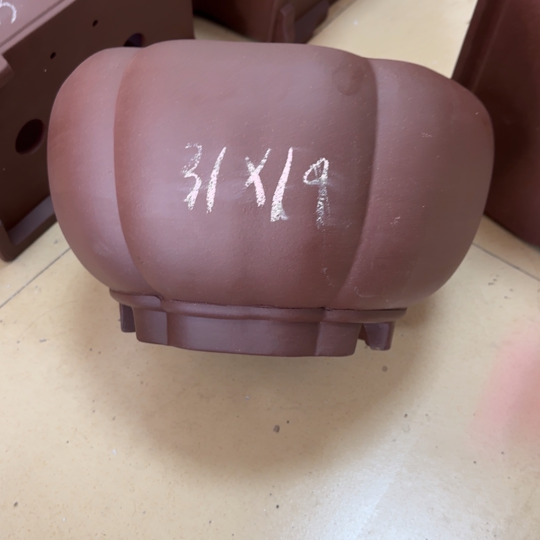 紫砂花盆呜呜呜呜