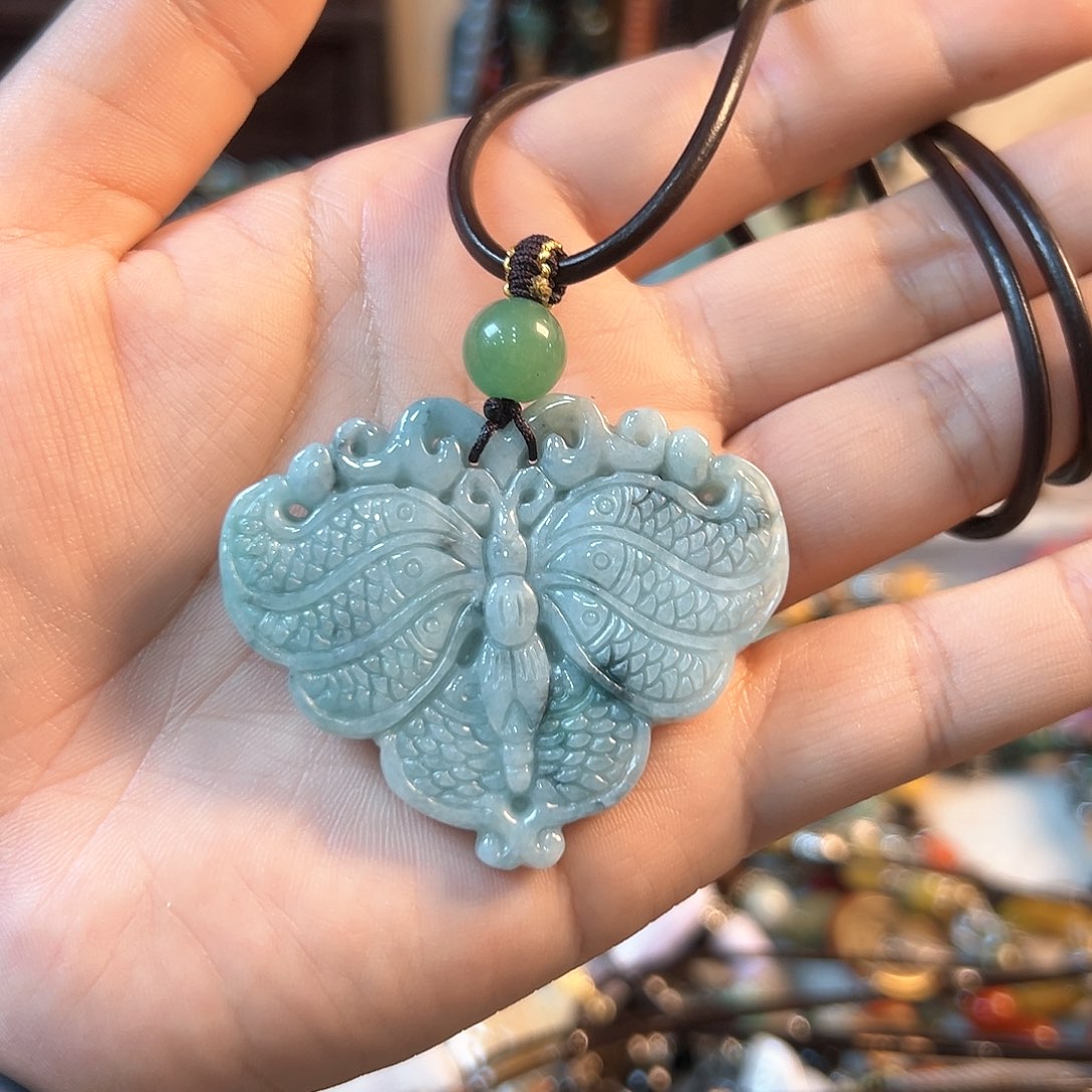 翡翠颈饰未镶嵌吊坠