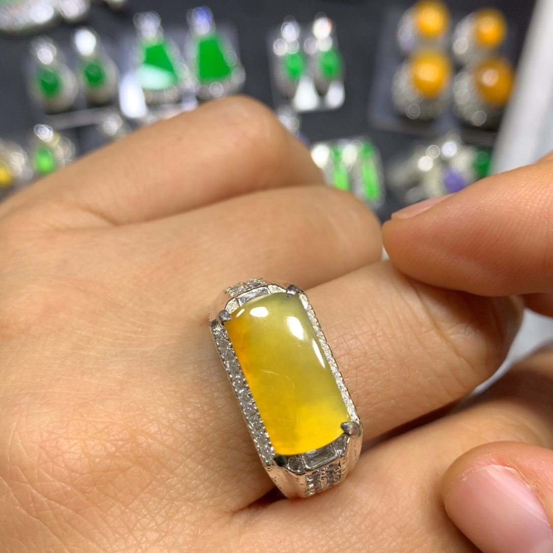 定制翡翠未镶嵌买断不退