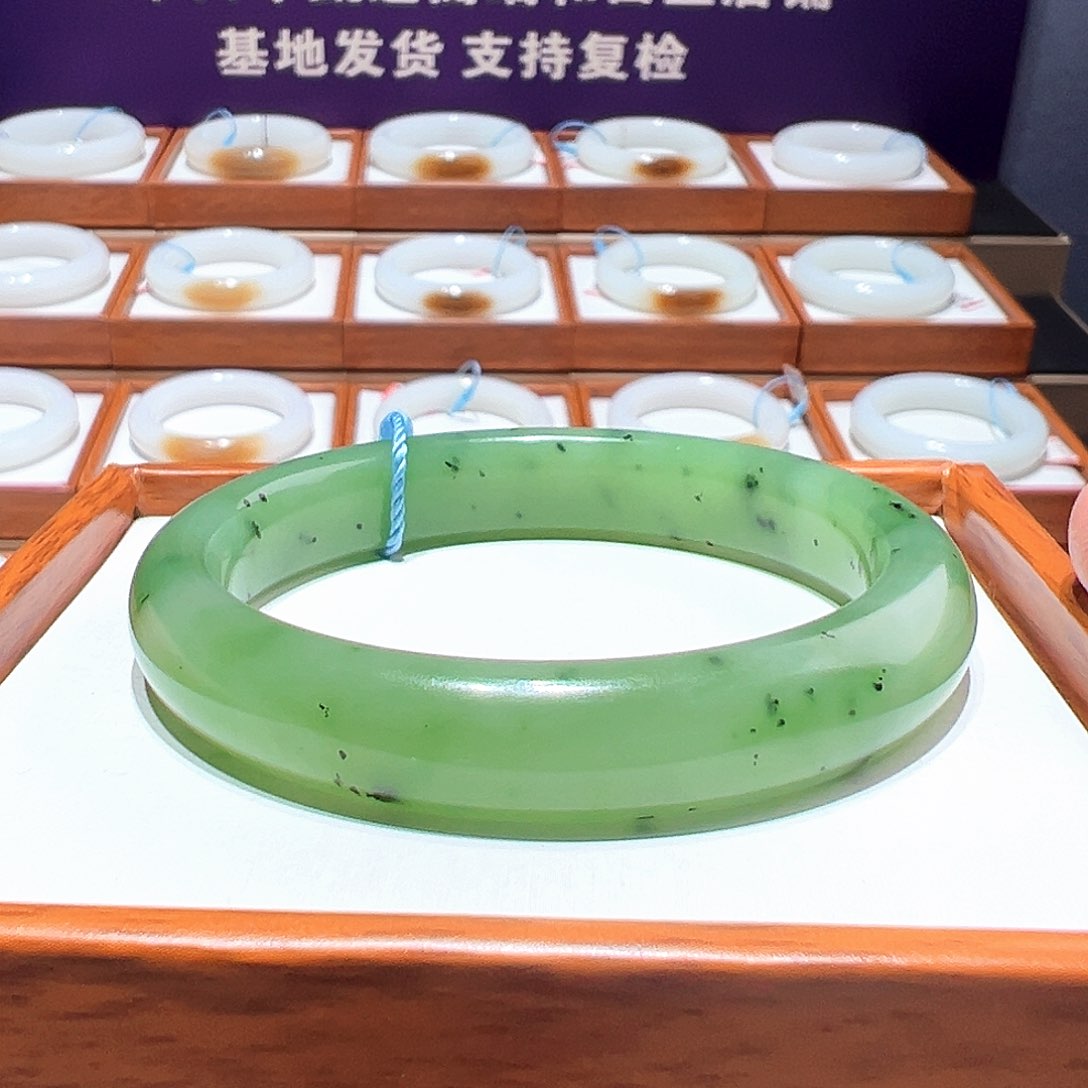 和田玉手镯 55 56未镶嵌