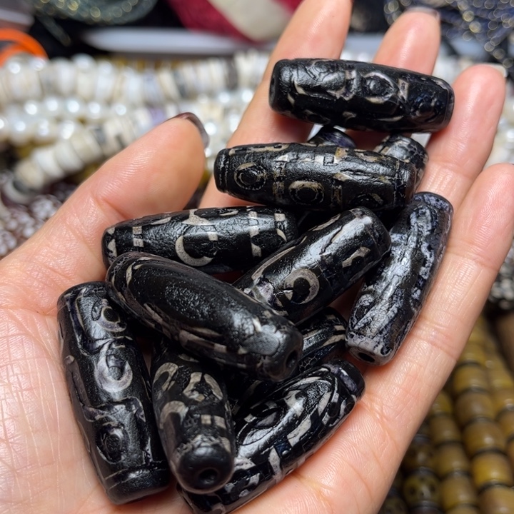 玻璃颈饰7635一个