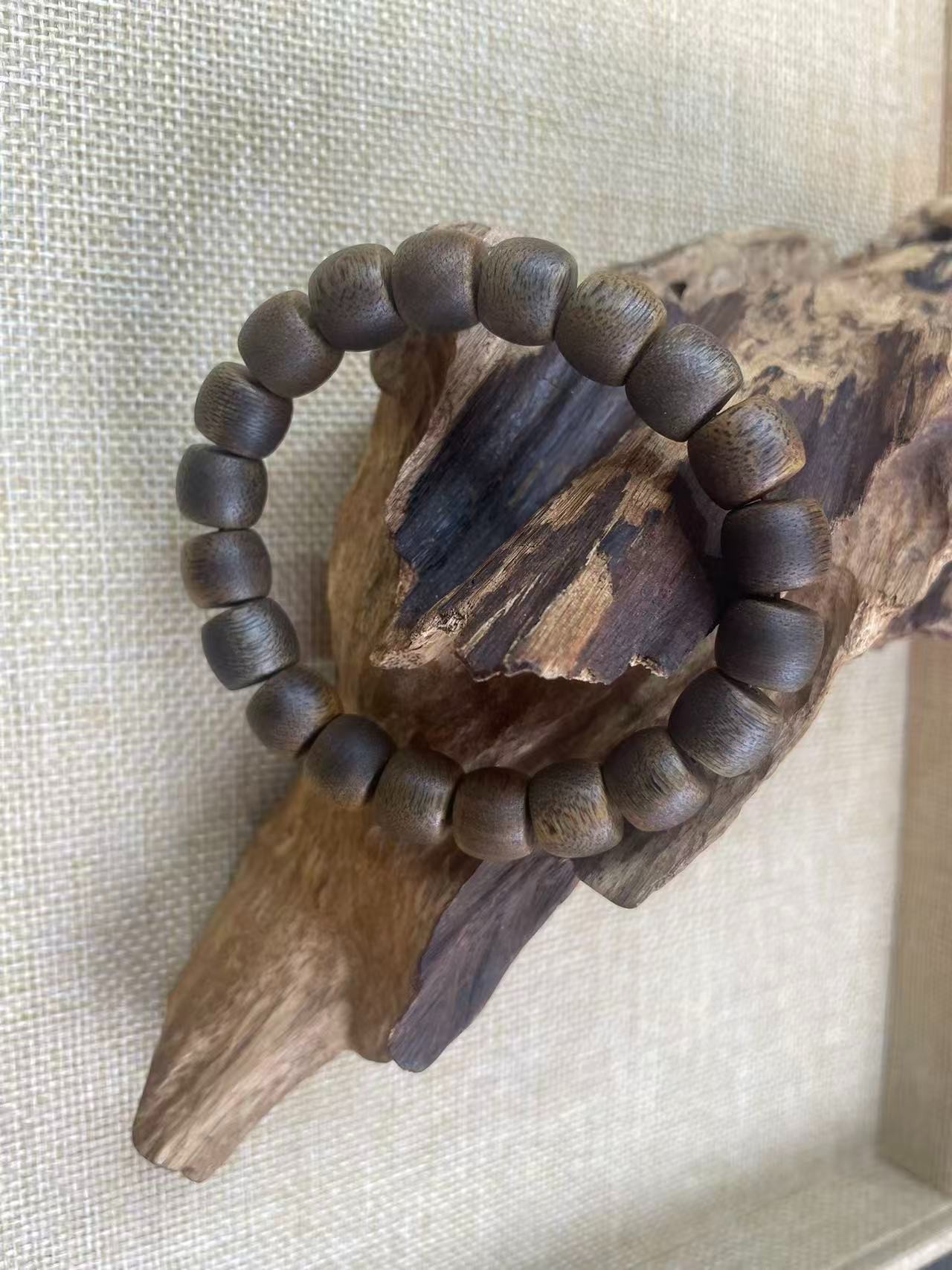 沉香【明远甄选】毕业级天香紫棋楠老型单圈  多样性发其一