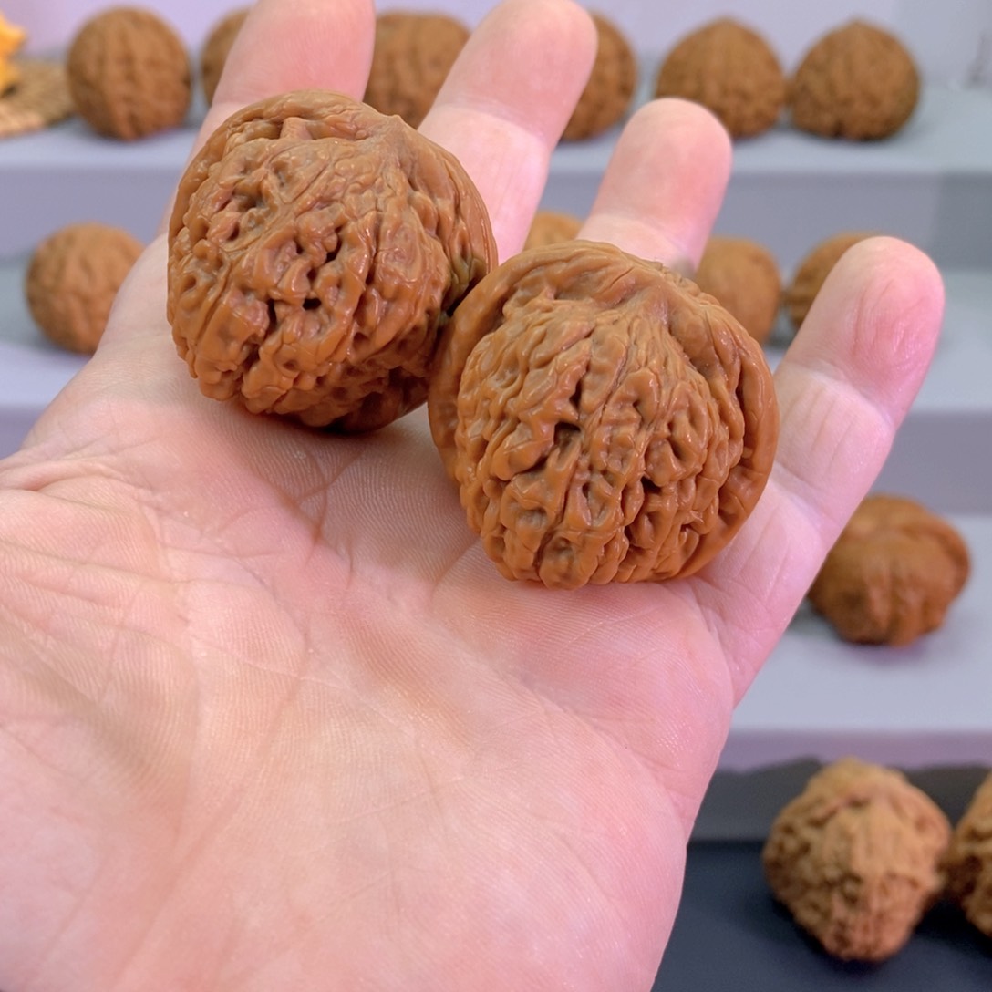 文玩核桃把件38全品莲花