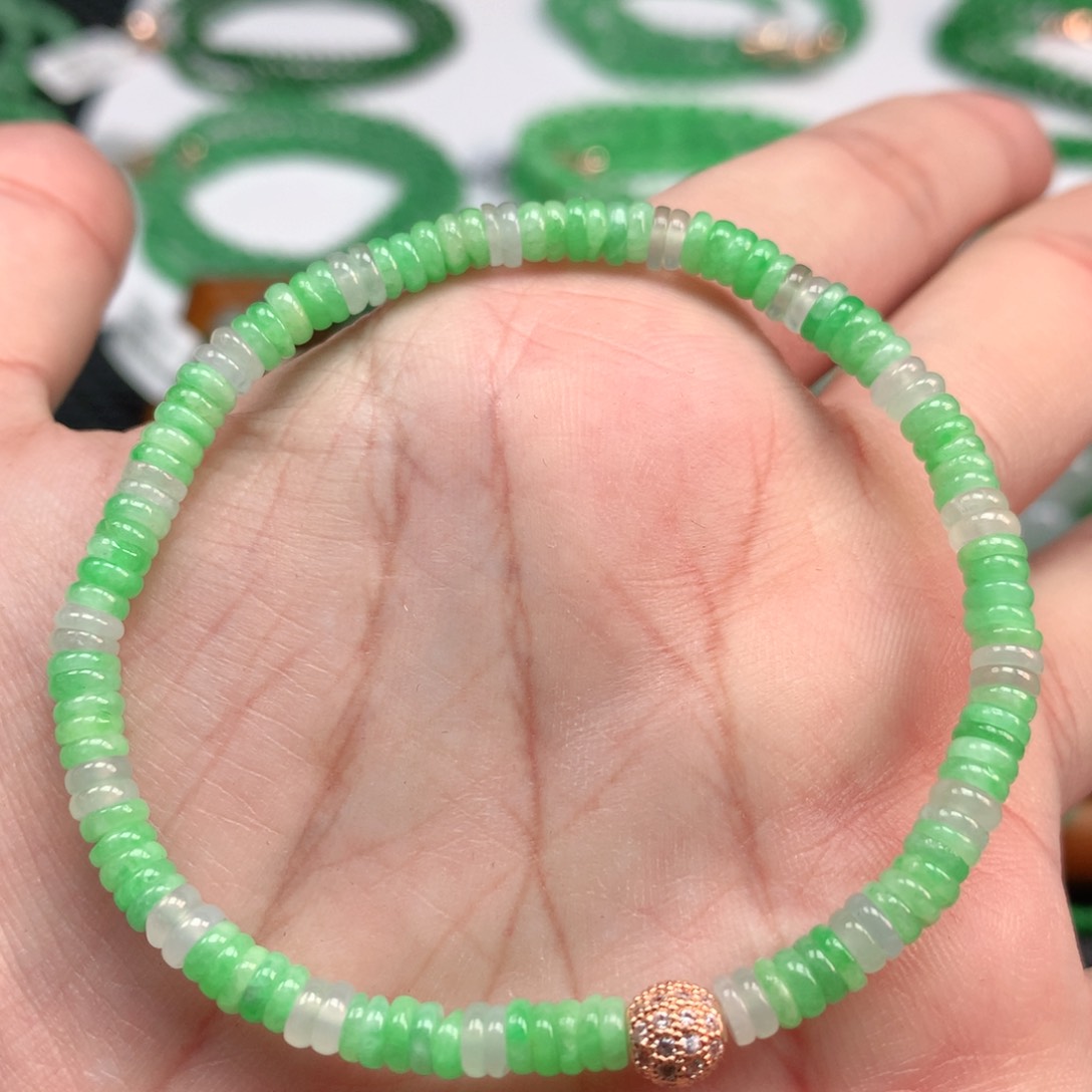 翡翠手链未镶嵌翡翠