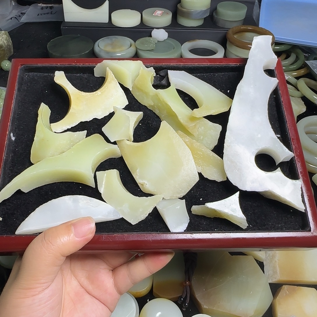 未镶嵌和田玉（糖玉）珠宝半成品