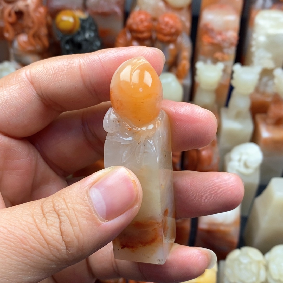 寿山石印石老挝巧雕 寿桃