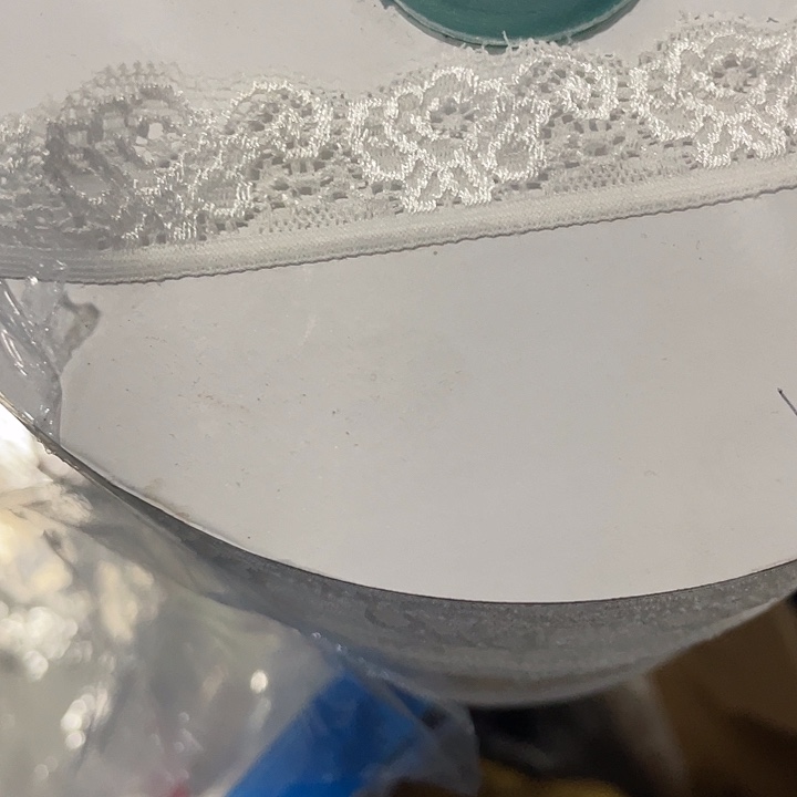   白色弹力蕾丝2.5厘米宽、发50米，029