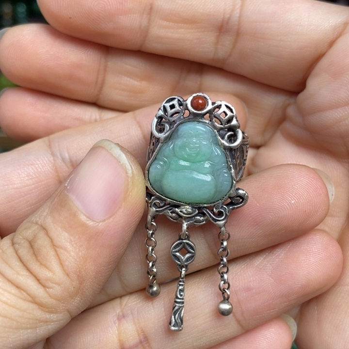 银镶佛公流苏戒指