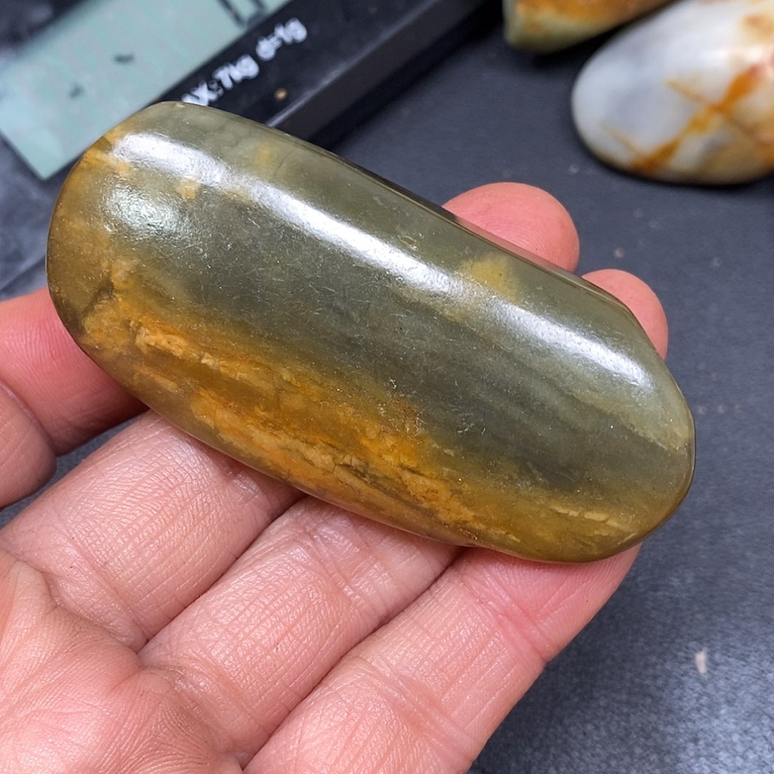 和田玉未镶嵌珠宝奇石