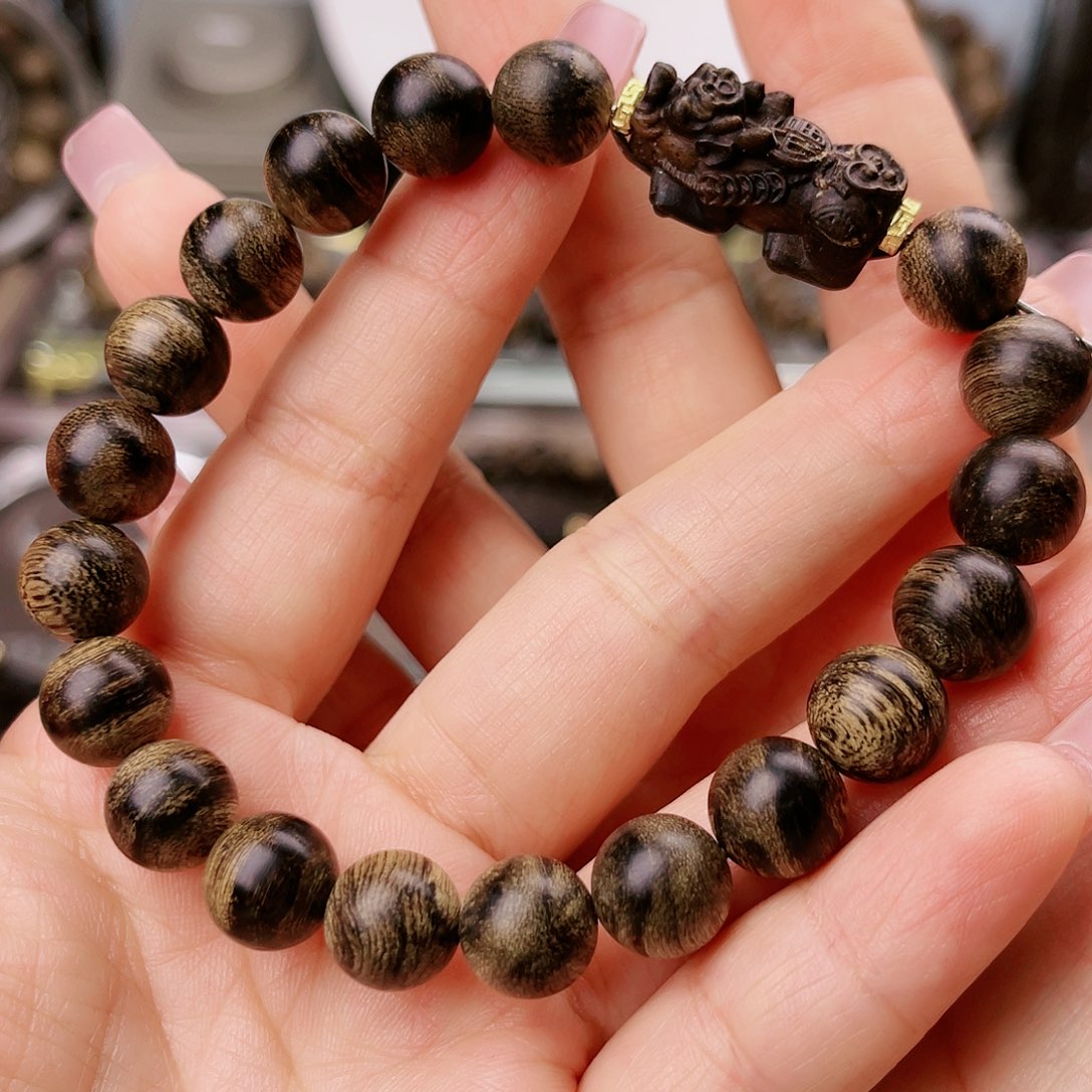 沉香手串绿*璃越南芽庄老白棋玉化老料满樱子瘤疤虎斑纹定制