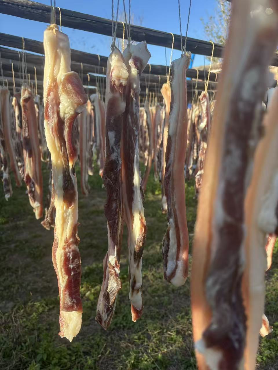 农家自晒风干新鲜五花肉腊味咸香非遗工艺