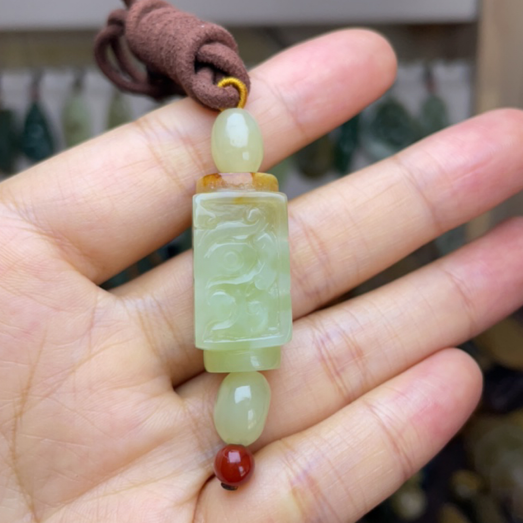 光白河磨玉挂件玉方勒子 玉棕