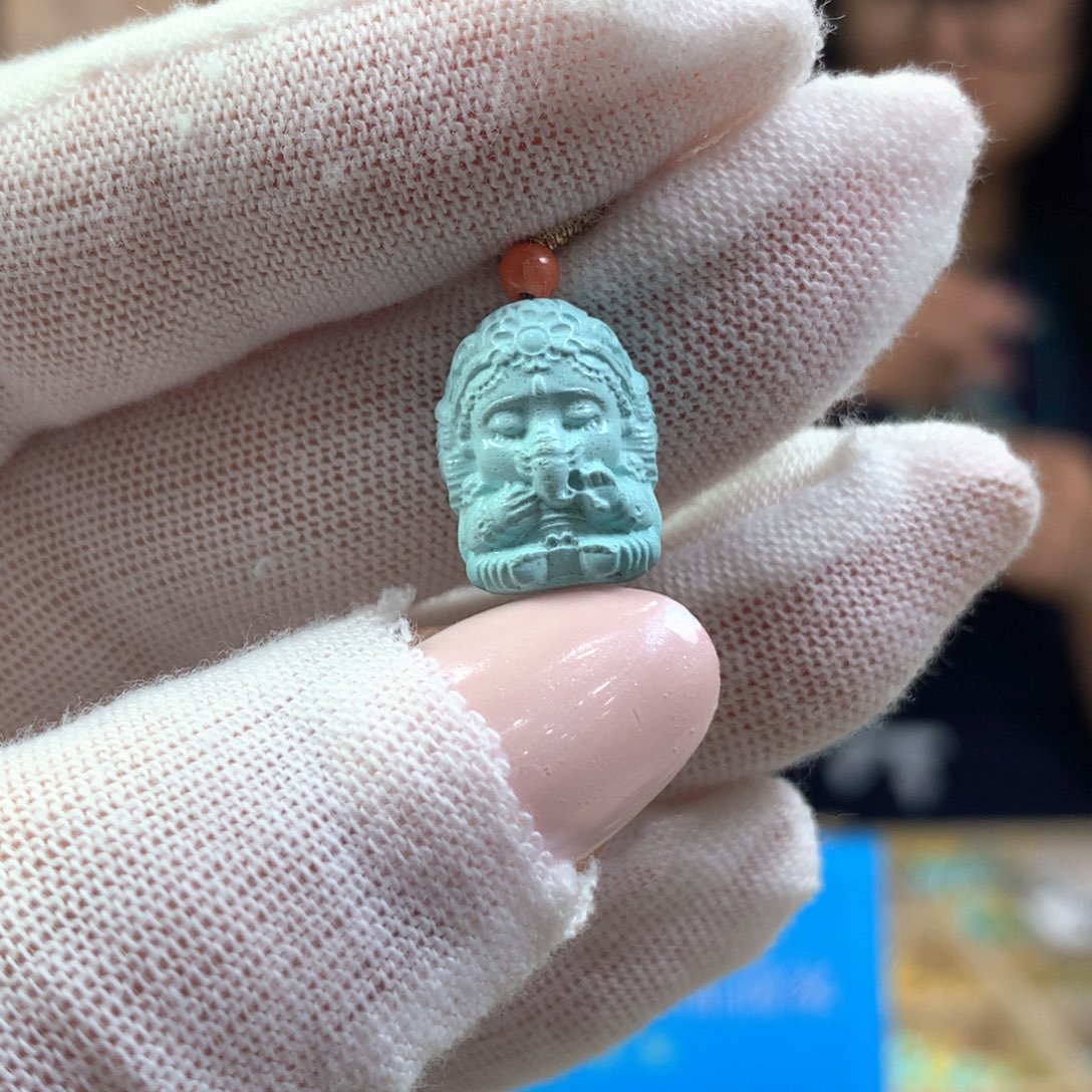 绿松石未镶嵌挂件