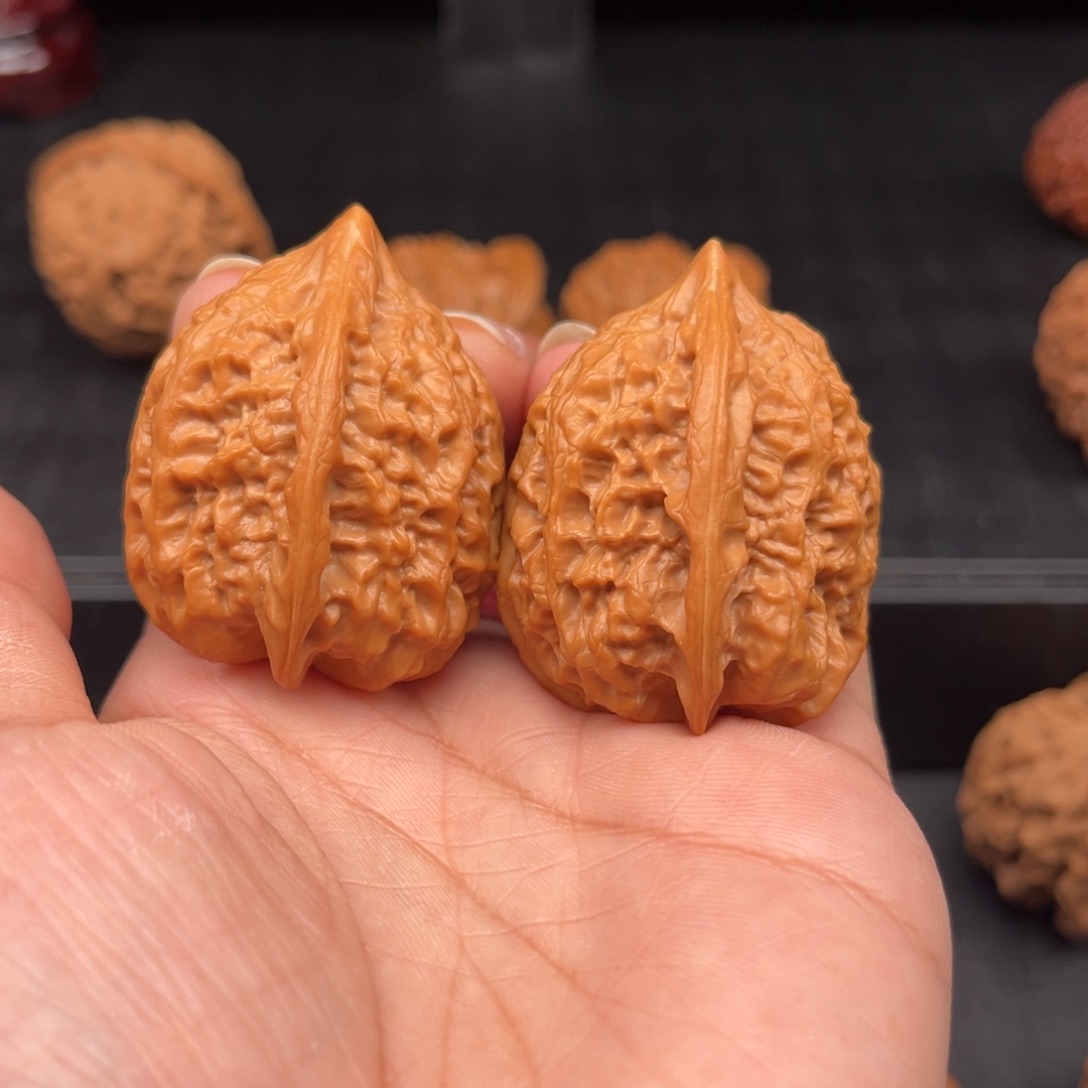 凌***影吊坠文玩核桃沈鸡