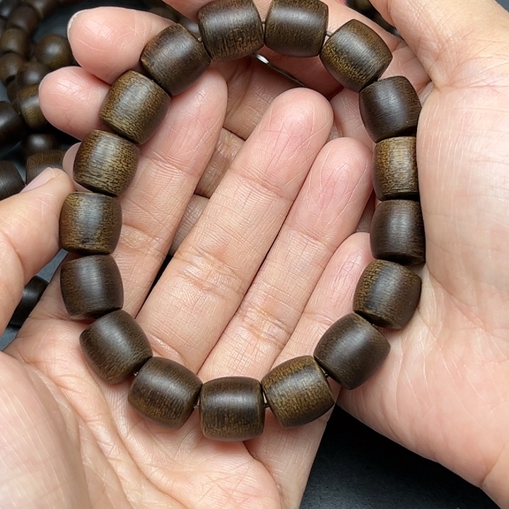 沉香碎屑沉香白棋玉化1.2