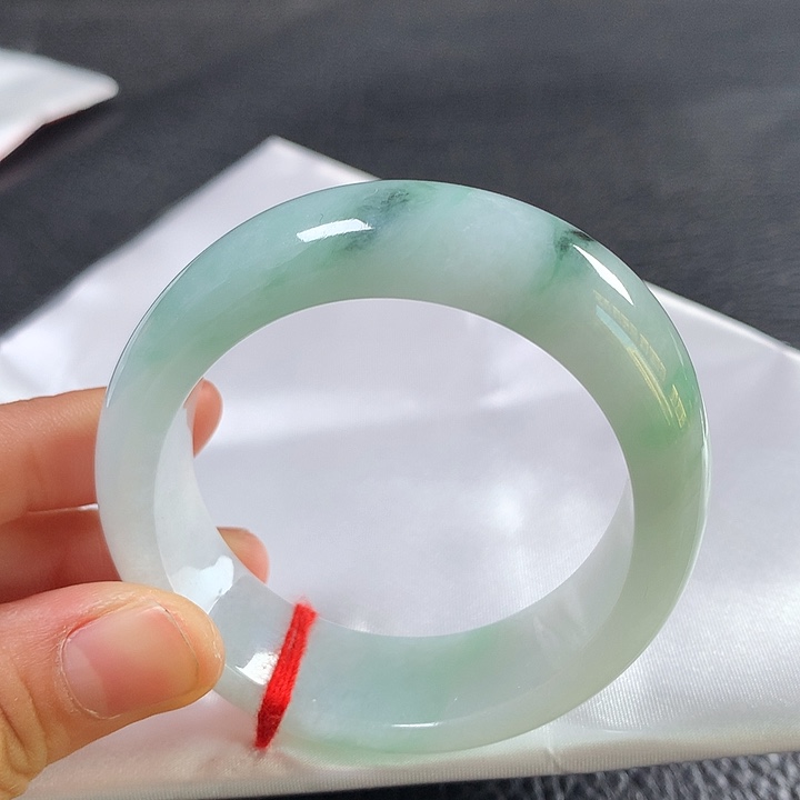 翡翠未镶嵌手镯（贵妃镯）53➕