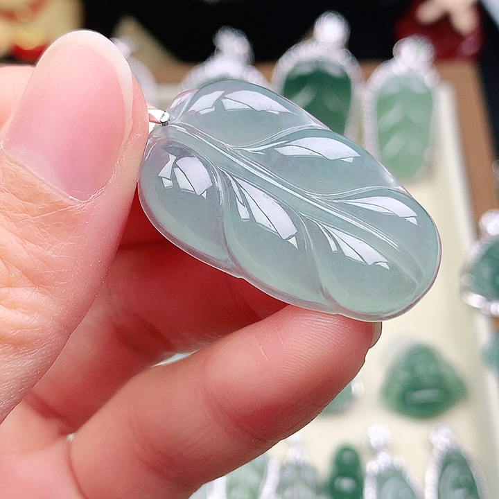 颈饰未镶嵌翡翠吊坠