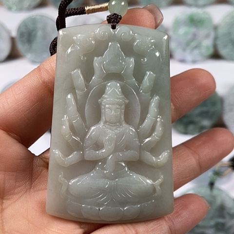 翡翠颈饰未镶嵌千手观音福利