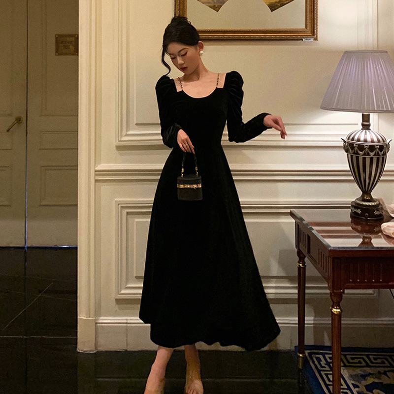 614法式黑色丝绒连衣裙女2024早秋新款复古垂感气质收腰长裙3039